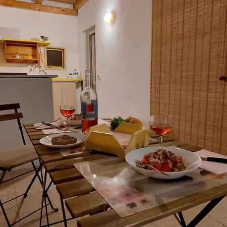 Nunnu Pati 4*